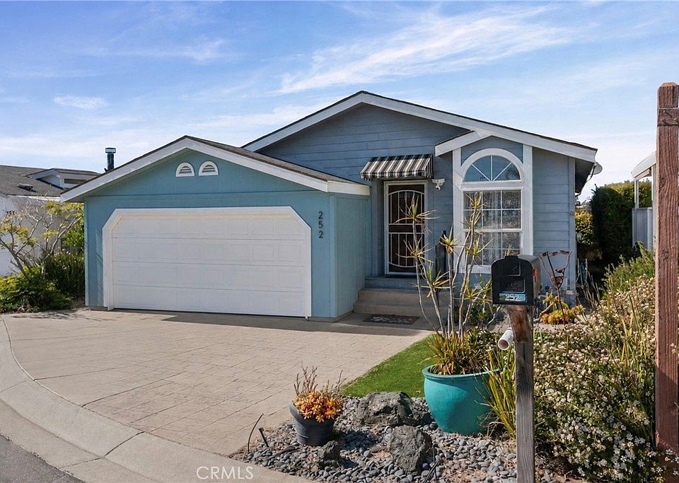 1st image of 765 Mesa Dr #252