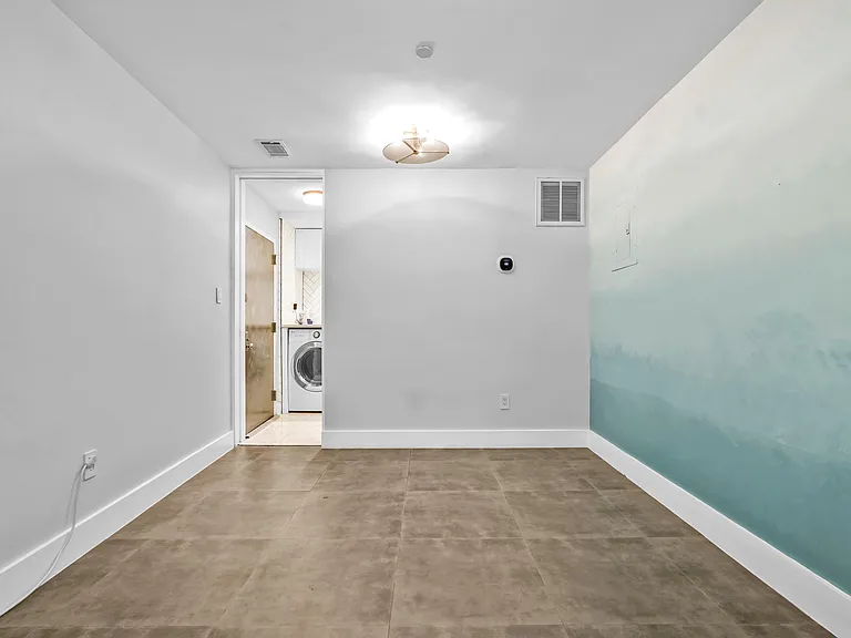 351 S 3rd St #1C — Photo 13