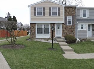 7425 Nantucket Cv, Hanover Park, IL