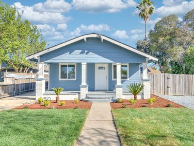 1035 E Simpson Ave, Fresno, CA, 93704
