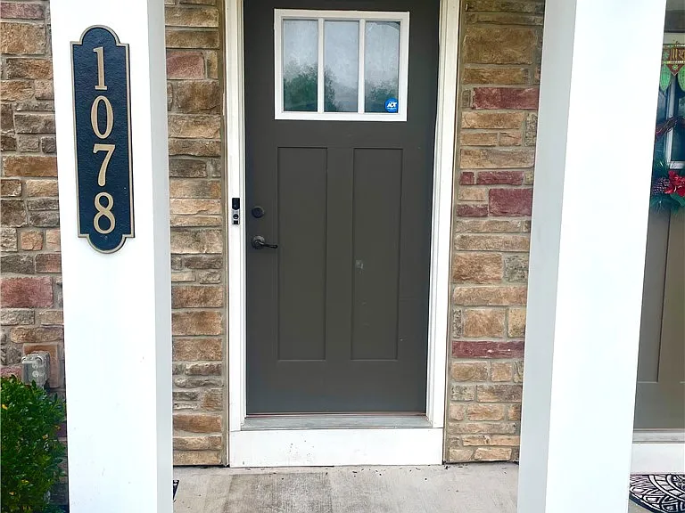 1078 Adair Ave — Photo 3