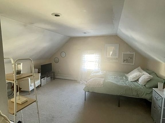 5th image of 624 Smith St Floor 3
