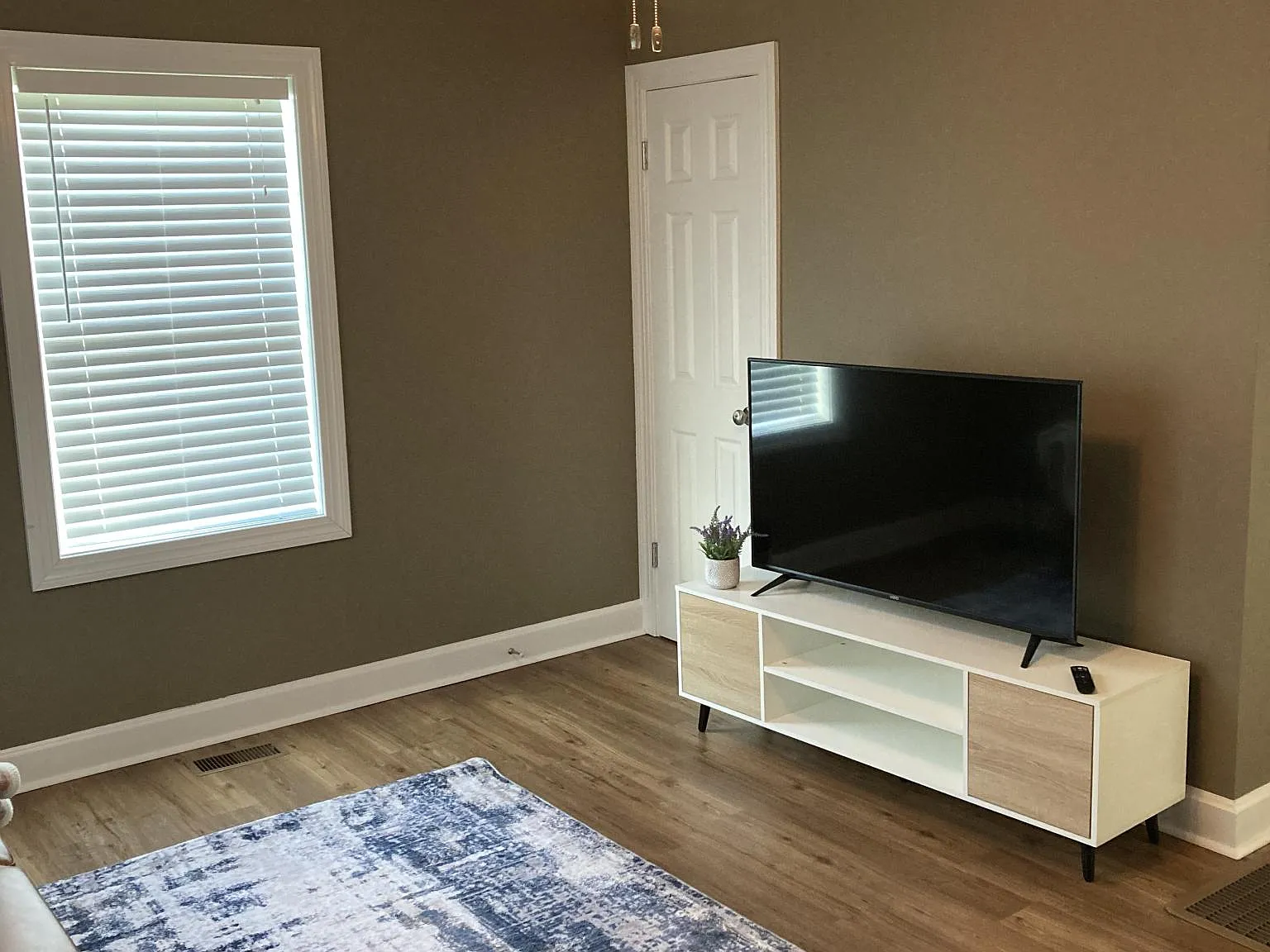 1 bed, 500 sqft, $1,200 — Photo 4