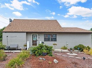 5 Terry Ln, East Brunswick, NJ 08816