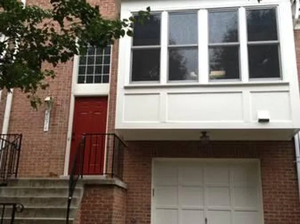 2074 Van Tuyl Pl, Falls Church, VA 22043