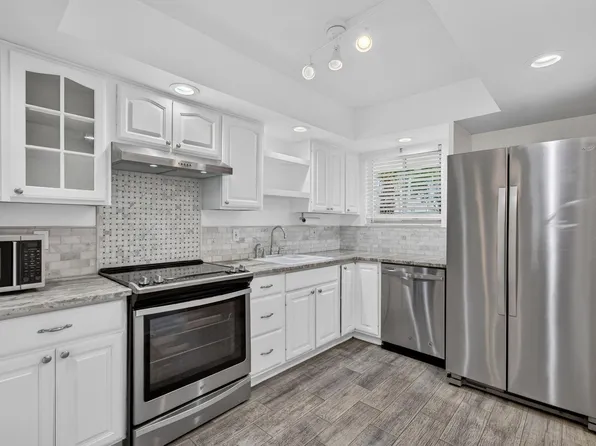 3186 VIA POINCIANA #115, Lake Worth, FL 33467