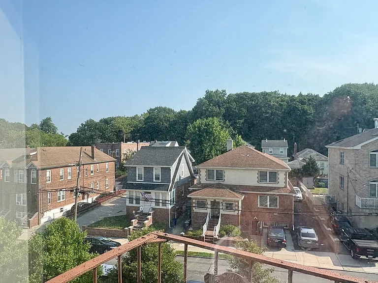 921 McLean Ave #D3 — Photo 5