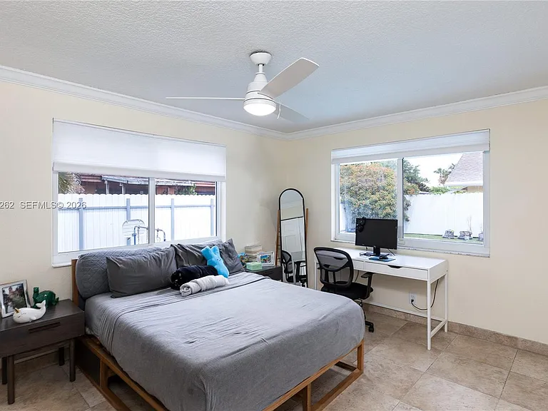 2400 NW 103rd Ave — Photo 15