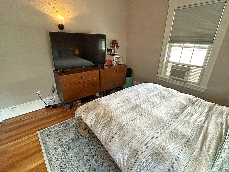 18 Ropes St #2R — Photo 17