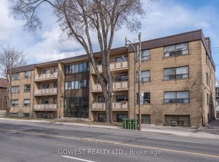 205 Keele St #206, Toronto, ON M6P 2K1