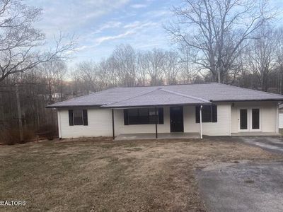 214 Clear Lake Dr, Jacksboro, TN, 37757
