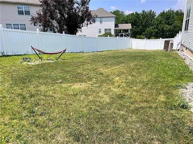 966 Hollow Ct — Photo 11