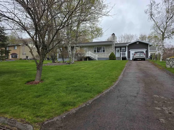 44 Beaumont Ave, Cape Breton, NS B1S 1J5