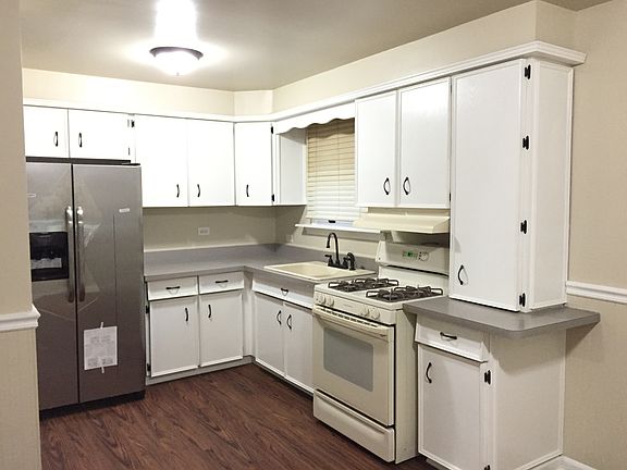3rd image of 5508 Crestwood Dr