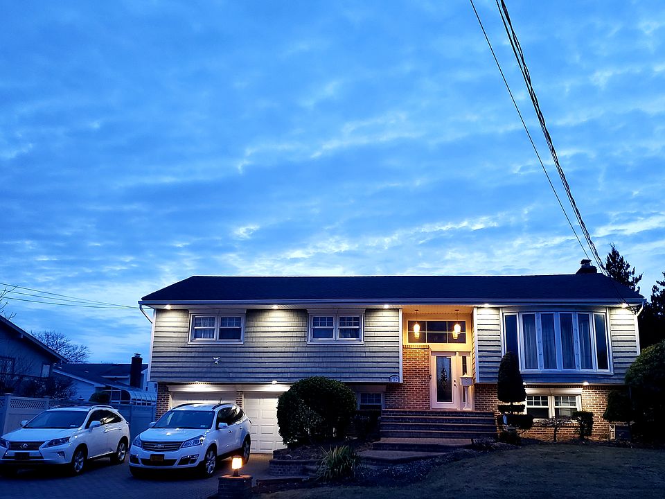 2nd image of 133 Harbor Ln