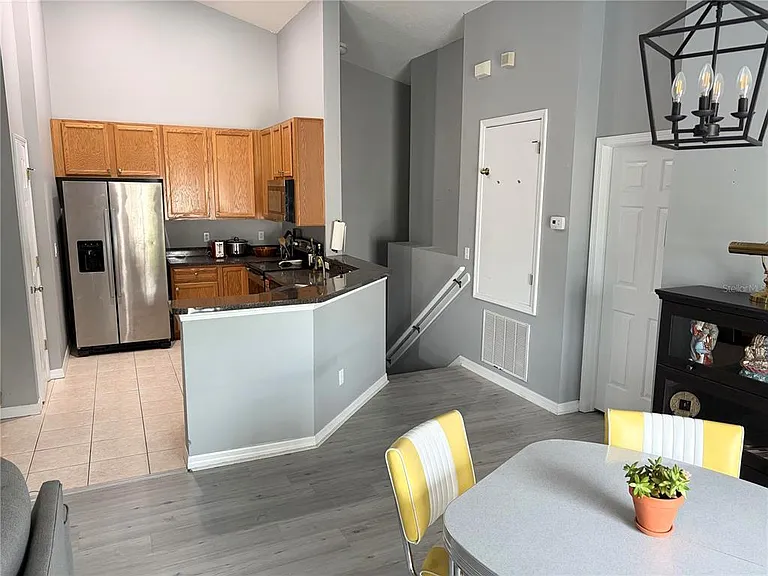 8503 Shallow Creek Ct — Photo 3