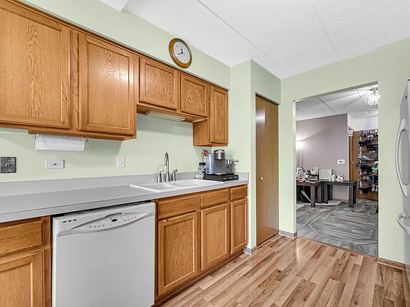 5th image of 6975 Heritage Cir APT 1D