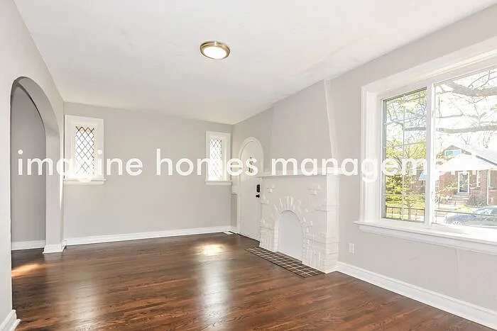 2 bed, 1.0 bath, 1000 sqft, $1,895 — Photo 3