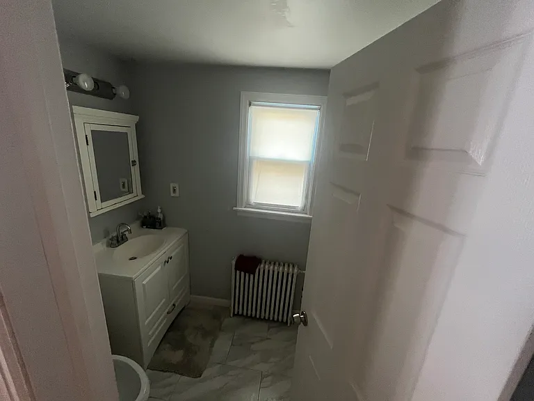 1 Glen St — Photo 5