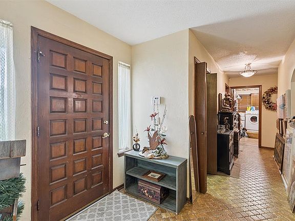5th image of 9316 S McKinley Ave