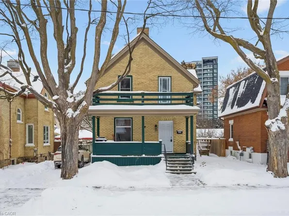 36 Linden Ave, Kitchener, ON N2G 2A5