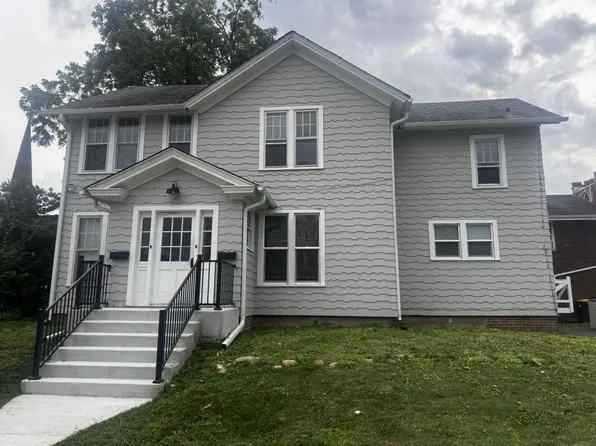 105 University St APT 2, Harvard, IL 60033
