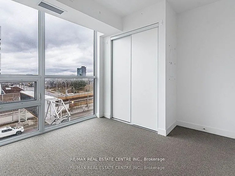 120 Varna Dr #605 — Photo 9