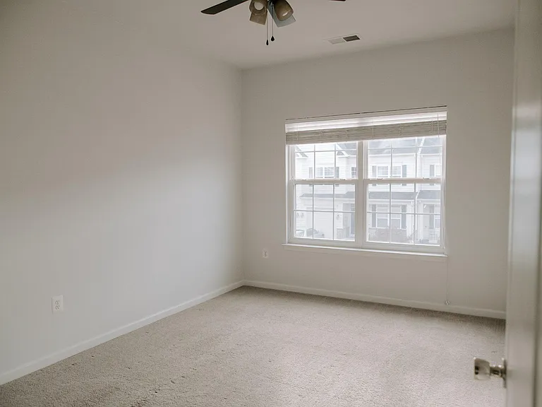 110 Quinton Oaks Cir — Photo 27