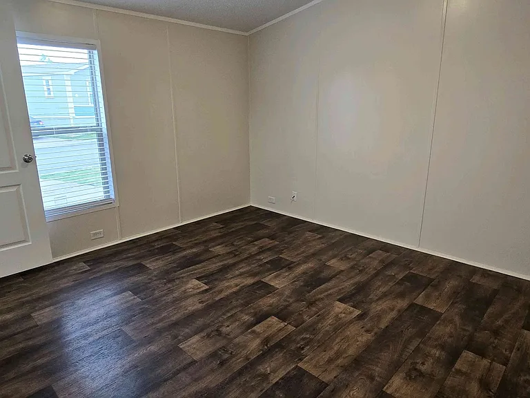 709 N Collins Fwy #129 — Photo 16