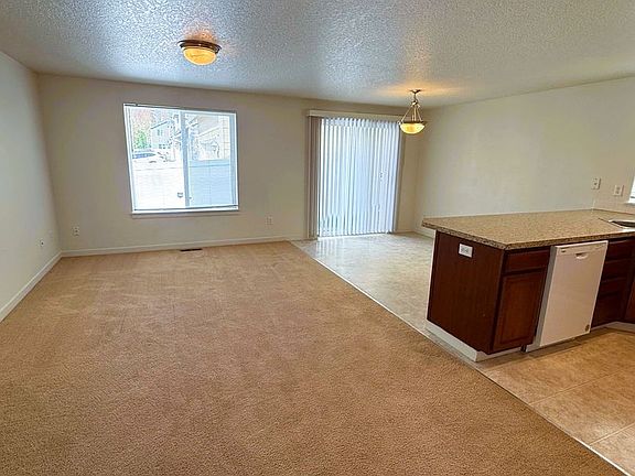 3rd image of 5502 NE 71st Ave