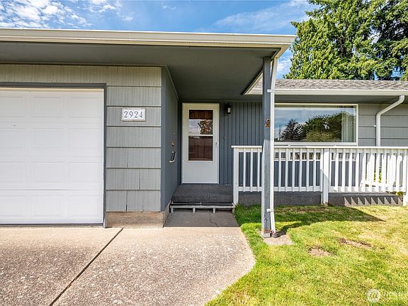 4th image of 2924 Magnolia Street