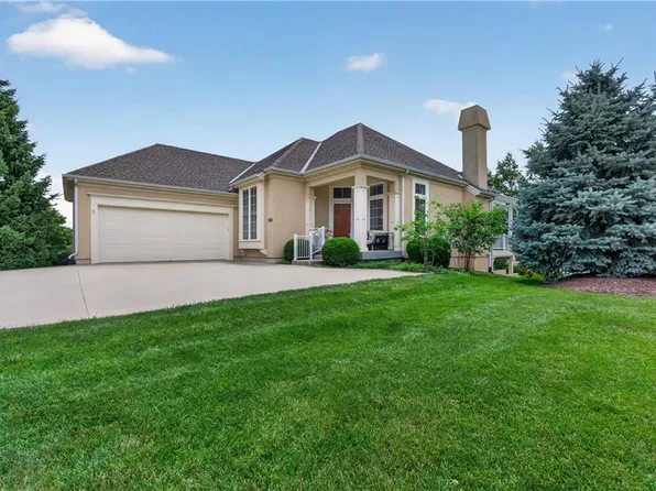 11644 S Carriage Rd, Olathe, KS 66062