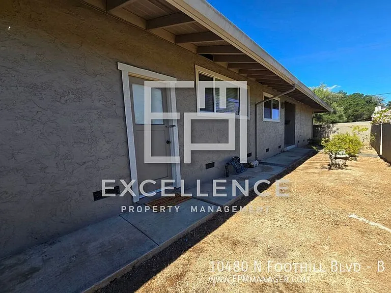 10480 N Foothill Blvd #B — Photo 14
