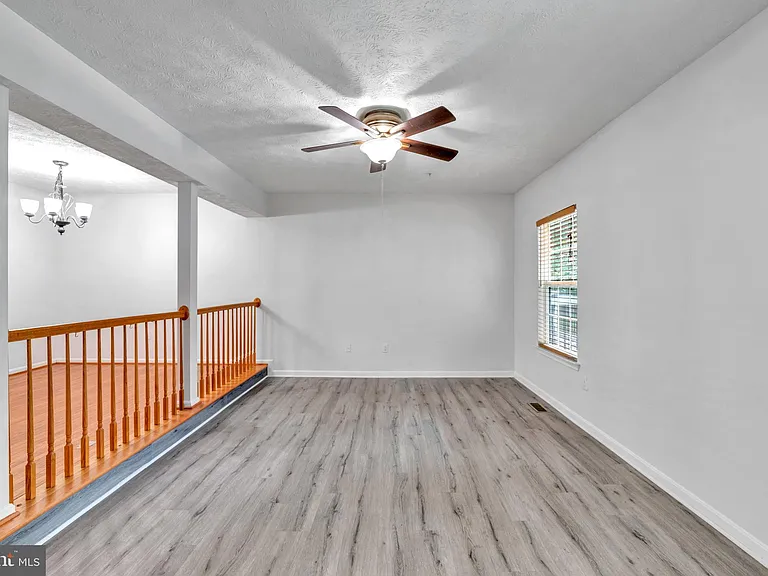 2406 Lemontree Ln — Photo 17