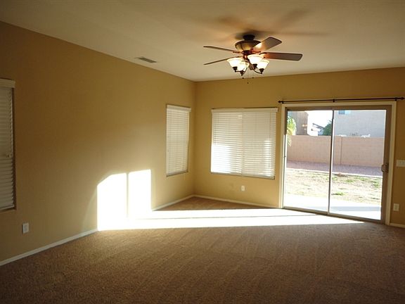 5th image of 561 E Coachwhip Ct
