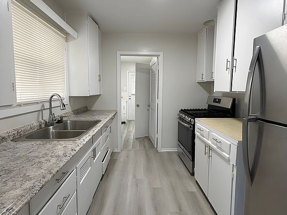 2nd image of 231 W 81st St #A