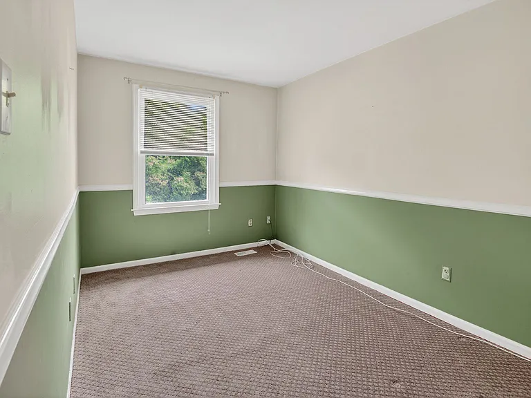 5326 King Arthur Cir — Photo 9