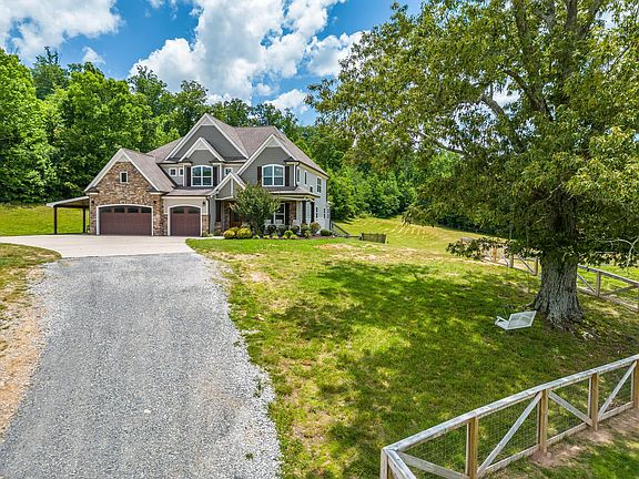 2nd image of 210 Roark Ln