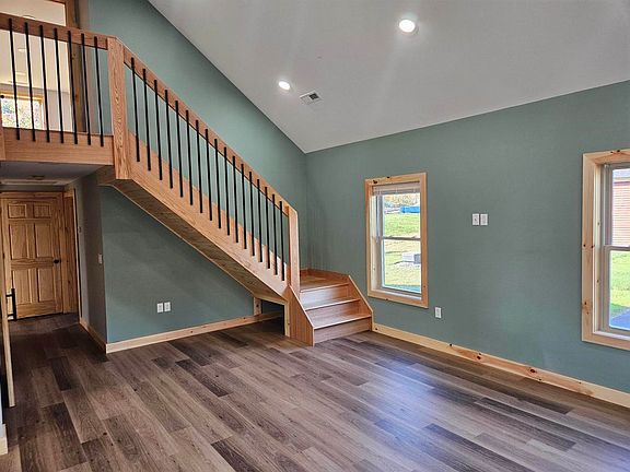 3rd image of 23 Steele Dr #23