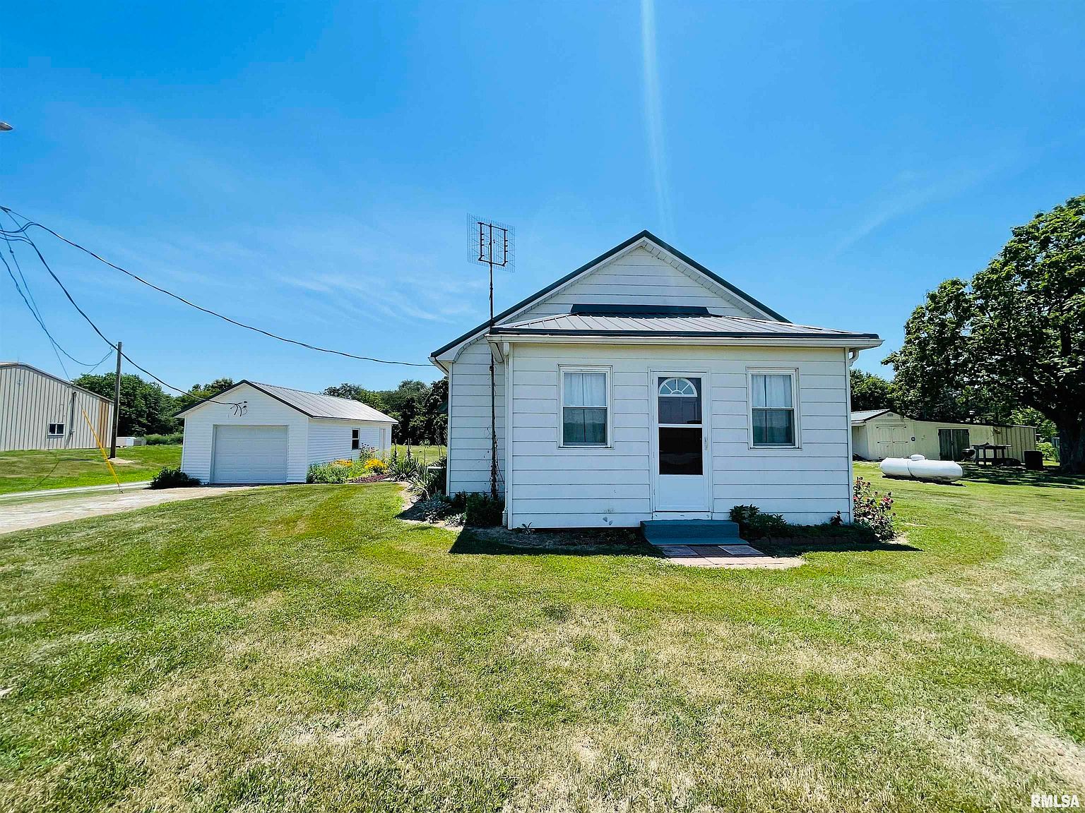 6992 Tigerlilly Rd, Coulterville, IL 62237 Zillow