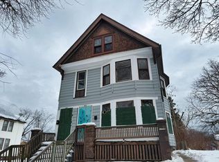 420 N 29th St #422, Milwaukee, WI 53208