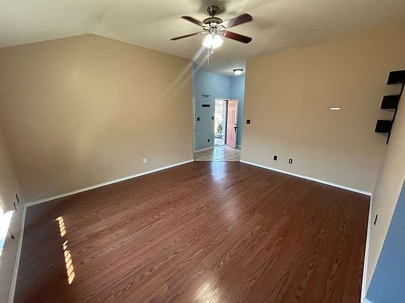 5th image of 3830 Kiest Knoll Dr