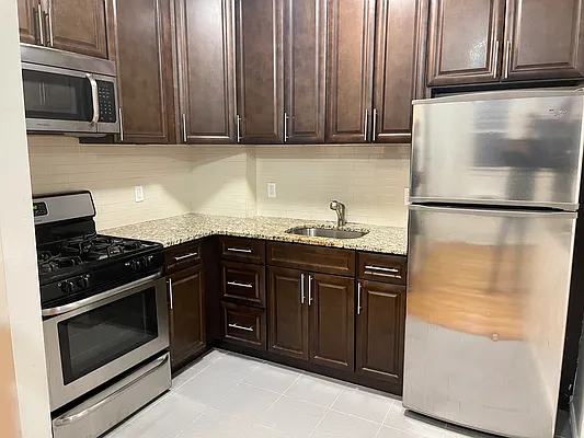 Rented by MQ Realty LLC | media 7