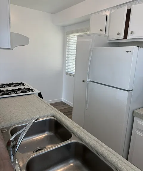 307 Avenue G — Photo 5