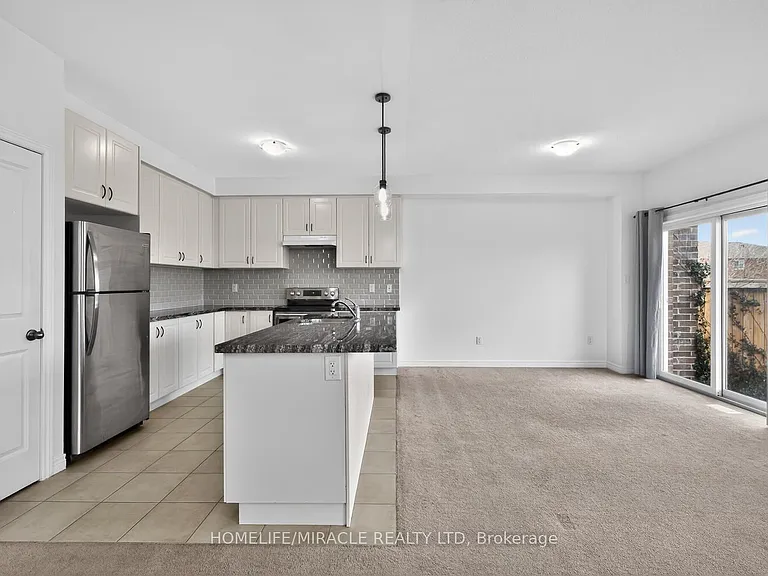 23 Pinot Cres #UPPER — Photo 12