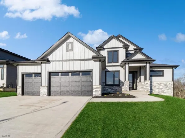 17663 Townsend Dr, Clive, IA 50325