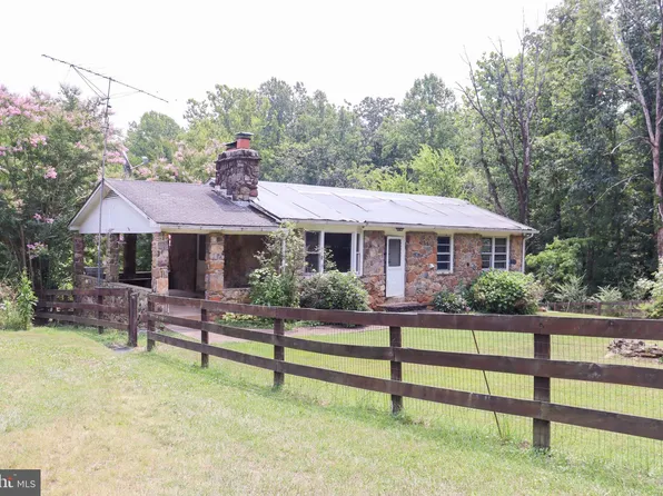2310 Meander Run Rd, Locust Dale, VA 22948