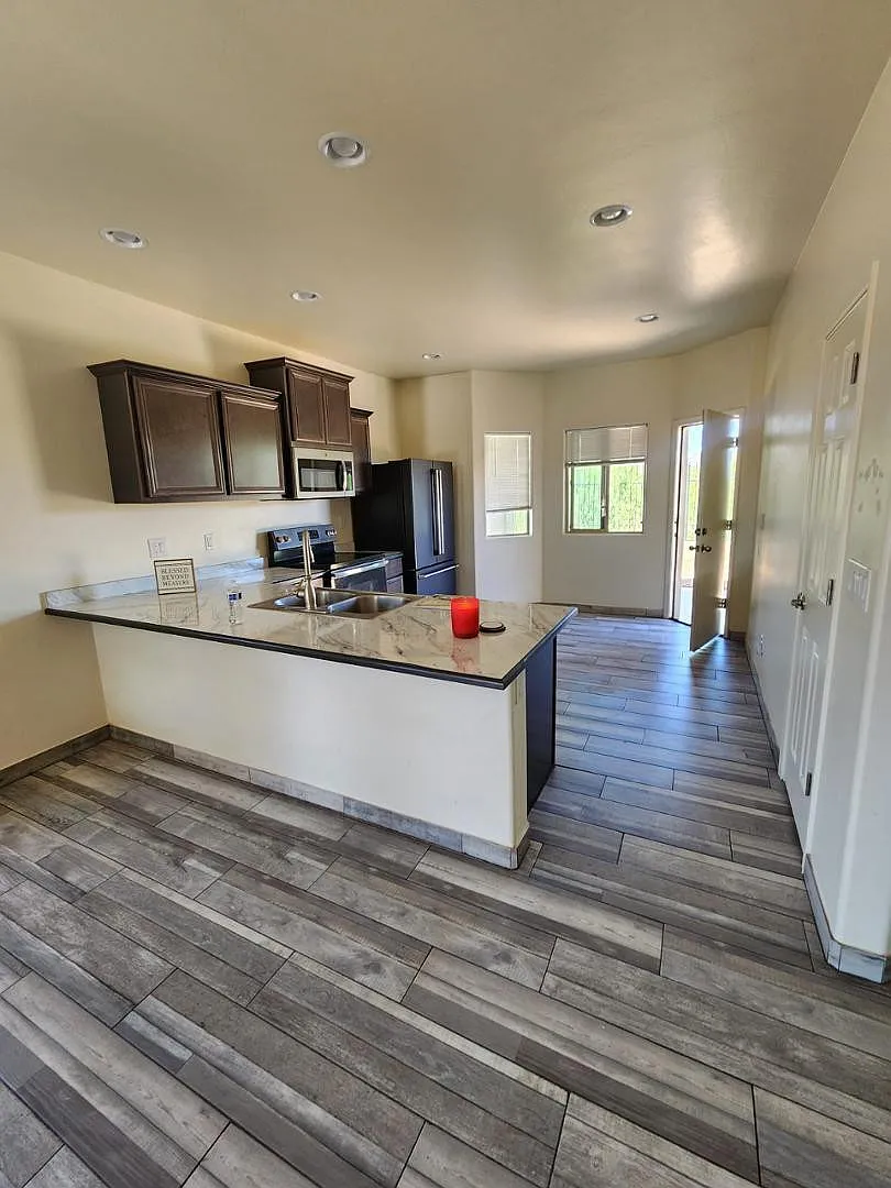Building Photo - 3641 Camino Del Rancho