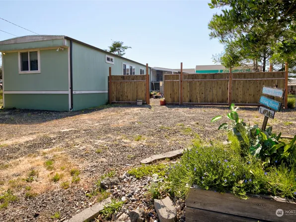 781 S Rain Street NE, Ocean Shores, WA 98569