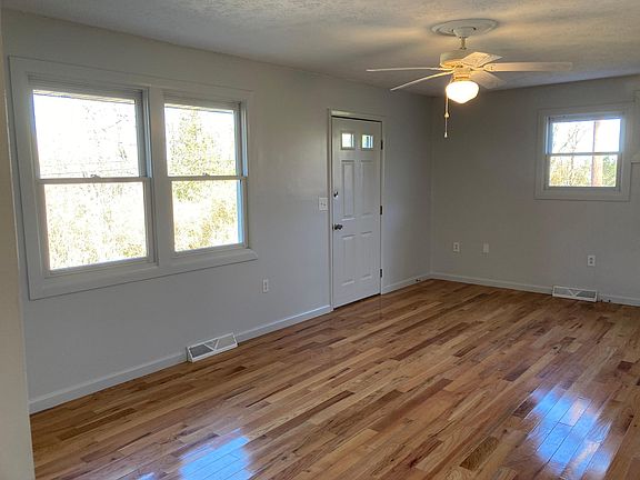 3rd image of 403 N Maysville St #1/2